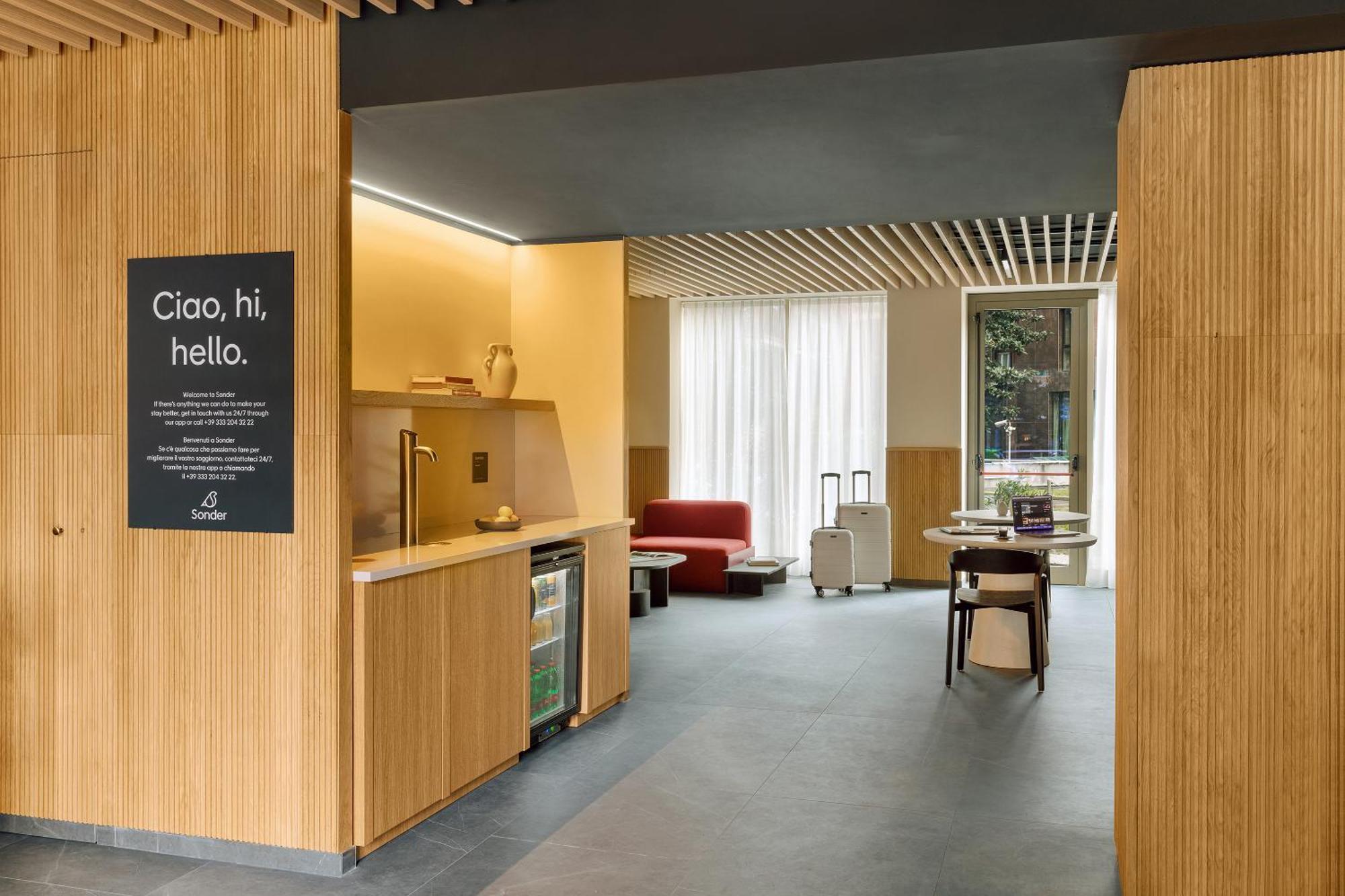 Sonder Manzoni Aparthotel มิลาน ภายนอก รูปภาพ